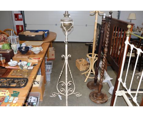 A late Victorian adjustable oil standard lamp 