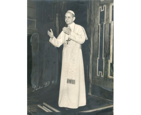 PAUL VI: (1897-1978) Pope of the Catholic Church 1963-78, canonised as a saint in 2018. A large vintage signed 11.5 x 15.5 ph