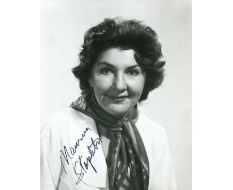 STAPLETON MAUREEN: (1925-2006) American actress, Academy Award winner. Signed 7.5 x 9.5 photograph of Stapleton in a head and