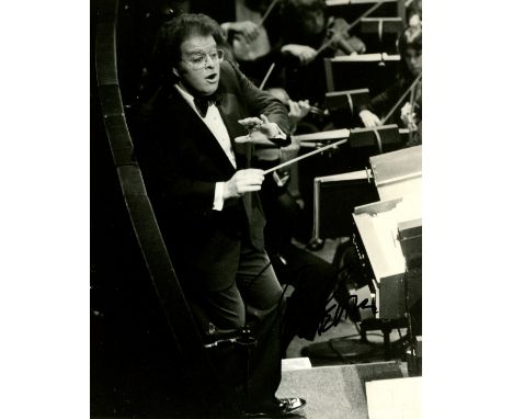 LEVINE JAMES: (1943-2021) American conductor and pianist, music director of the Metropolitan Opera from 1976-2016. Signed 8 x
