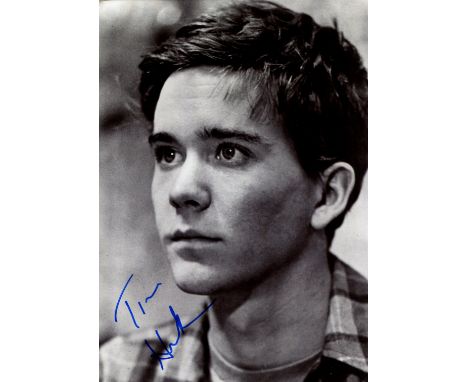 HUTTON TIMOTHY: (1960-&nbsp;&nbsp;&nbsp;&nbsp; ) American actor, Academy Award winner. Signed 8 x 12 photograph of Hutton in 