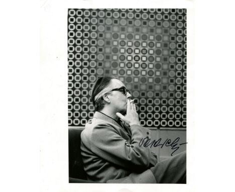 VASARELY VICTOR: (1906-1997) Hungarian-French artist, a pioneer of the Op art movement. Signed 8 x 10 photograph of Vasarely 
