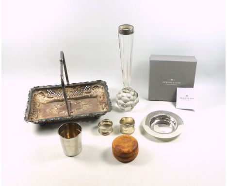 Elizabeth II plain silver alms dish, by Stuart Hersey, London, 2019, Dia.12.7cm, 105grs, in original box; 2 napkin rings, 39.