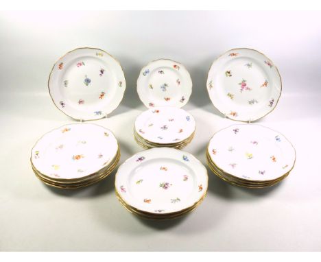 Set of 13 Meissen porcelain dessert plates, Dia.21cm, and 6 smaller plates, Dia.16.2cm, each with painted floral decoration w