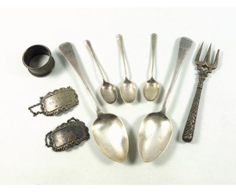 Pair of George IV silver Old English Pattern table spoons, each initialled "H P", by William Seaman, London, 1823; set of 3 R