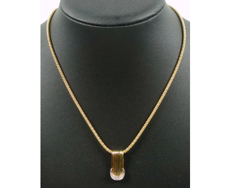 18ct gold fancy link chain necklace, Length 46cm with a shortener at 41cm, fitted with a Caribiner clasp and 18ct three colou