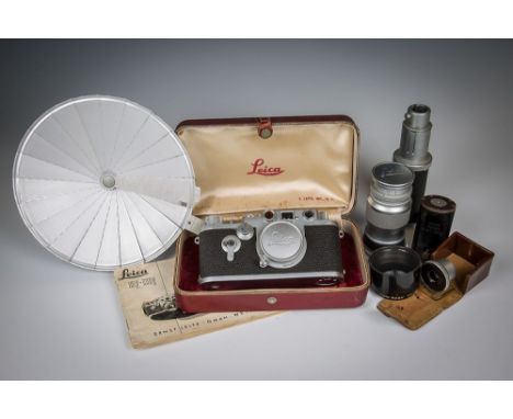 A Leica IIIF Rangefinder camera c.1956, impressed 'Leica D.B.P. Ernst Leitz G.M.B.H. Wetzlar, Germany' and numbered 724355, t