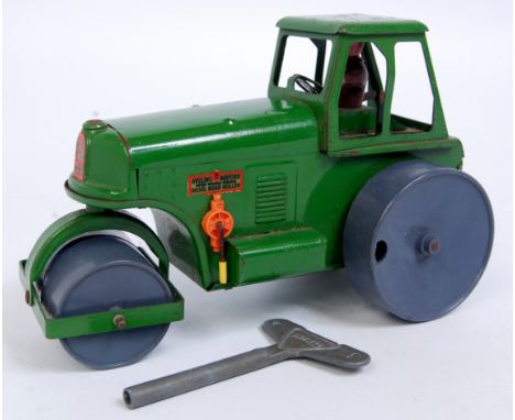 Triang Minic Series large scale Road Roller, Aveling Barford example, pressed steel example with mid green body, grey plastic