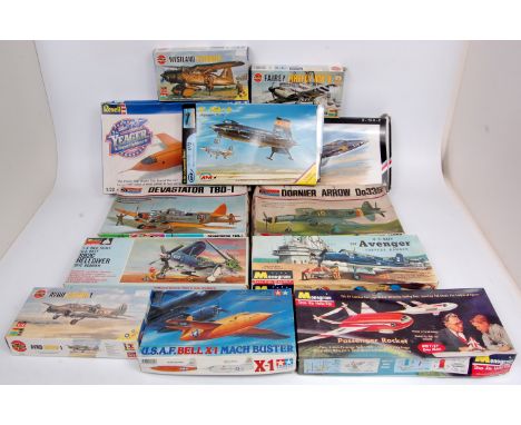 12 assorted mixed scale plastic aircraft, jet fighter and passenger rocket plastic kit group, mixed manufacturers to include 