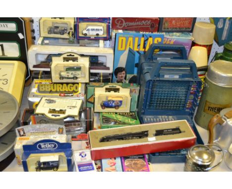 Toys - Vtech Battleship Commander;  Days Gone By models;  Burago Lamborghini Countach 500;  playing cards;  etc