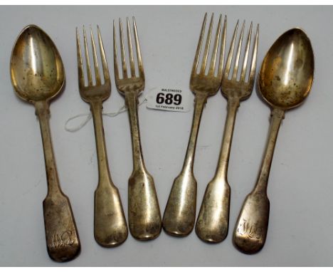 Six pieces of Georgian silver flatware 9.1 troy ounces