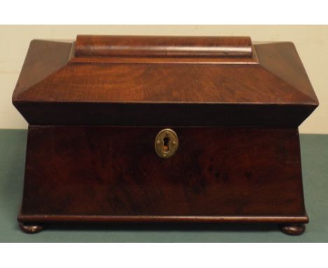 Victorian mahogany sarcophagus shaped tea caddy without glass mixing bowl 34cms wide, 19cms deep, 23cms high