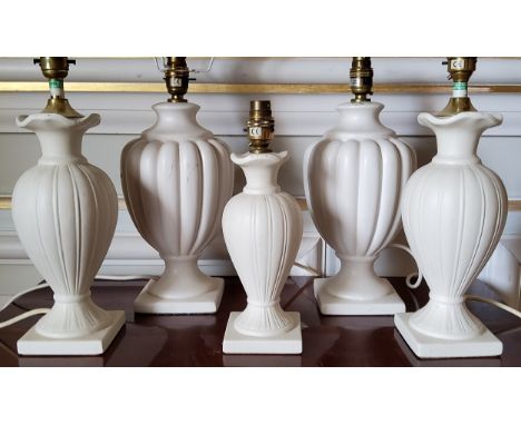 A pair of ceramic baluster shaped table lamps; a pair smaller pair and matching boudoir lamp (PAT tested) (5) 