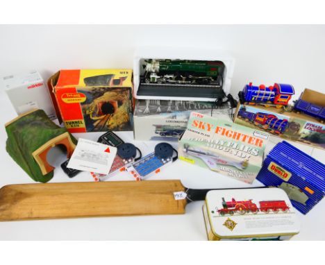 Marklin - Hornby Triang - Others - An eclectic mixed lot containing model railway items, a novelty phone, toy plane, tins and