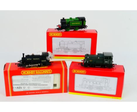Hornby - Three boxed OO gauge 0-4-0 locomotives, including R2188 Class 06 Diesel Shunter Hornby Club Model 2000 'D2412'; Horn