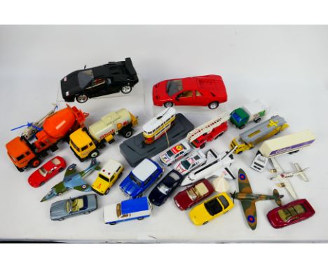 Britains - Dinky - Bburago - Corgi - A collection of unboxed models including Britains Volvo Shell tanker truck and Iveco cem