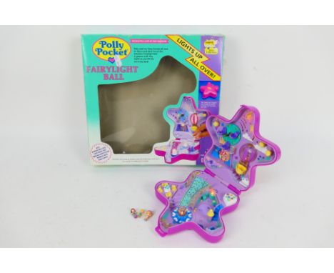 Polly Pocket - Bluebird - A boxed vintage 1993 Polly Pocket 'Fairylight Ball'. The playset which lights up when opening, come