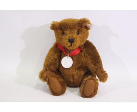 Steiff - A boxed limited edition #420351 brown mohair Steiff bear - The 2003 Steiff Club Edition bear has metal joints, stitc