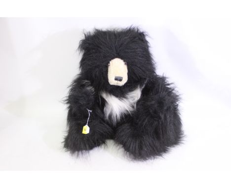 Merrythought - A limited edition #KF25K Merrythought faux fur bear - The bear named 'Sloth Bear' has metal joints, stitched n