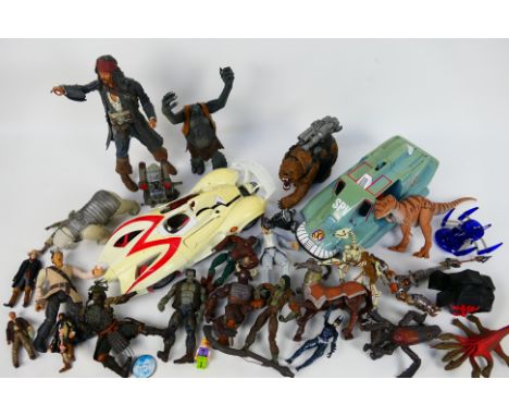 Neca - Disney - Jakks - Kenner - Hasbro - Others - An unboxed collection of action figures and action figure accessories in v