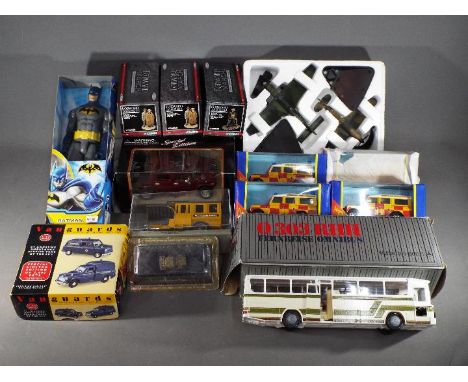 Conrad, Atlas Editions, Vanguards, Corgi and others - A collection of 14 boxed diecast model vehicles, and figures in various