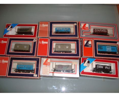 A group of boxed Lima wagons as lotted - Good, Fair to Good boxes (9)