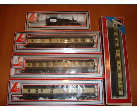A Lima prairie tank steam loco, together with four Western region Mark 1 coaches - Good, Fair to Good boxes (5)