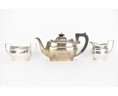 An George V silver three-piece tea service, by Marson & Jones, hallmarked Birmingham 1930, comprising a teapot, twin-handled 