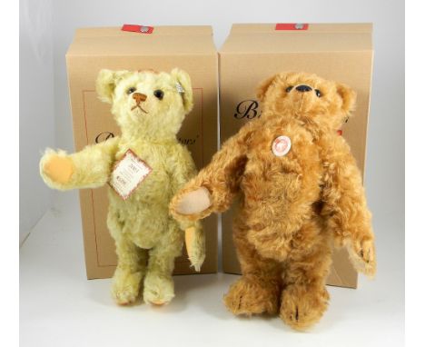 Two Steiff Limited Editions Teddy Bear UK 2003 and Bear PB 1904, 660955 British Collectors Teddy Bear 2003, 36cm, white tag, 