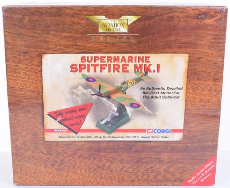 Corgi The Aviation Archive AA33907 Deluxe Supermarine Spitfire MK1 working model complete with certificate 0568 of only 1610,