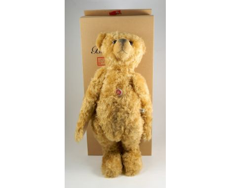 Steiff Limited Edition 404153 Baerle 43 PAB 1904, 43cm seated, white tag, 01673, 2004, boxed with certificate and outer packi