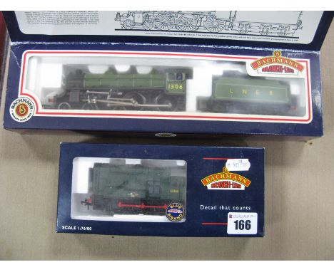 A Bachmann "OO" Gauge Class BI 4-6-0 Locomotive and Six Wheeled Tender, R/No. 1306, 'Mayflower', LNER green, in associated bo