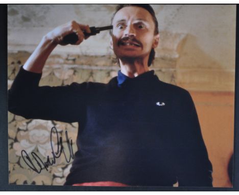 Robert Carlyle - Scottish Actor - Full Monty / James Bond / Trainspotting - autographed 8x10" colour photograph. Signed neatl