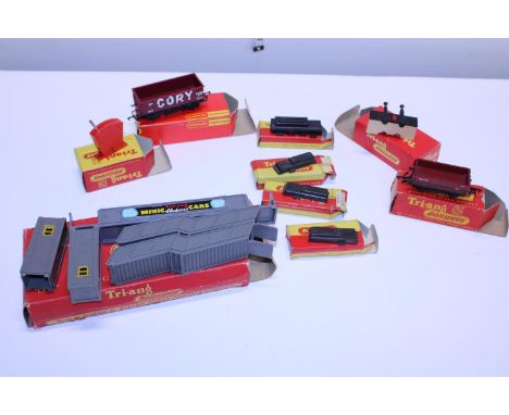 A selection of vintage Triang and Hornby 00 gauge accessories 