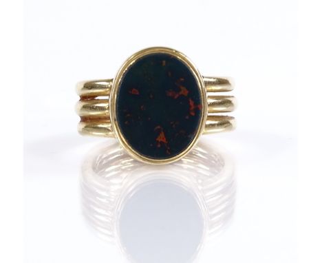 An 18ct gold bloodstone seal ring, with triple band shank, setting height 15mm, size K, 10.3g 