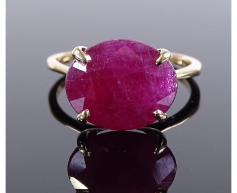 A 9ct gold Madagascan ruby ring, ruby approx 6.71ct, size L, 2.9g 