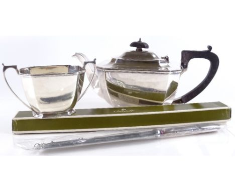 An Art Deco style 2-piece silver tea set, maker's marks Harrison Brothers &amp; Howson, hallmarks Sheffield 1945, tea pot hei