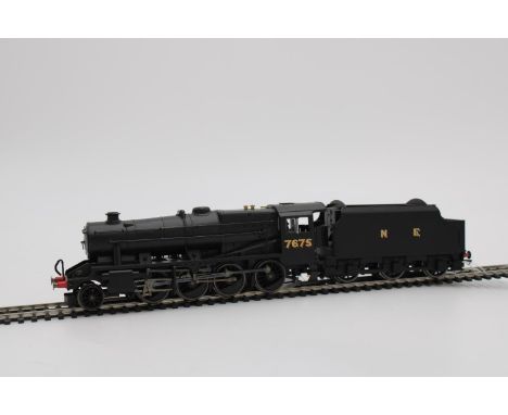 A LNER NO.7675 06/8F CLASS STANIER HEAVY GOODS LOCO WITH TENDER, in 00 scale by Hornby, super detailed in excellent condition