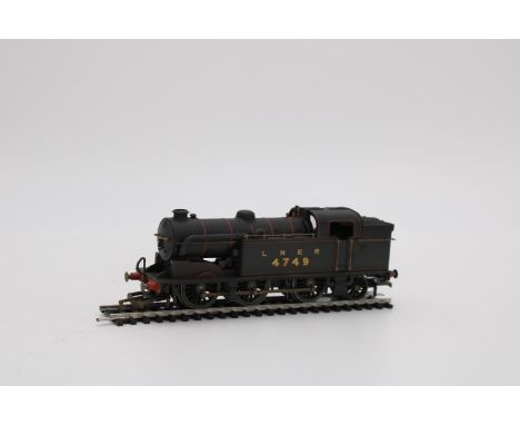 A LNER NO.4749 N2 CLASS GRESLEY CONDENSING TANK LOCO, in 00 scale by Hornby, excellent condition 