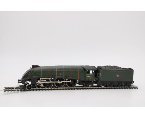 A BR NO.60022 'MALLARD' EX-LNER A4 GRESLEY DOUBLE CHIMNEY LOCO WITH POWERED CORRIDOR TENDER, in 00 scale by Hornby, good cond