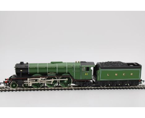 A LNER NO.61 'PRETTY POLLY' A3 CLASS GRESLEY LOCO WITH POWERED CORRIDOR TENDER, in 00 scale by Hornby, excellent condition 