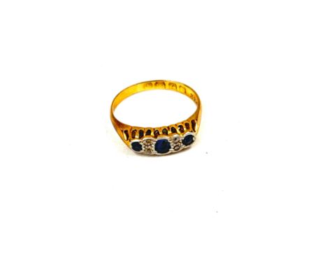 Vintage 18ct Diamond and Sapphire dress ring, ring size K, total weight 2 grams