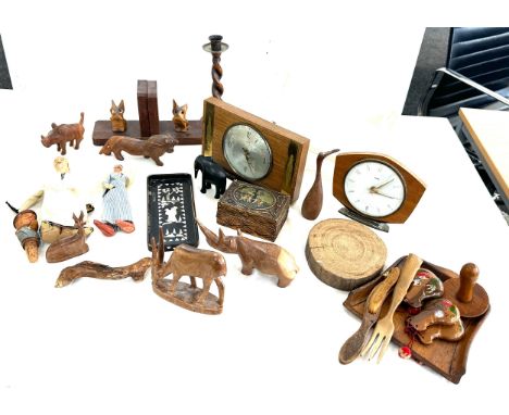 Selection of vintage and later wooden items to include candle stick, animal figures, clocks etc
