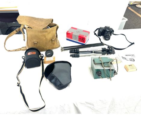 Nikon F50 camera, GT 32 gold flash tube, tripod, Meyer-Optik Gorlitz 4/200 boxed lens, universal&nbsp;exposure meter, Hagee v