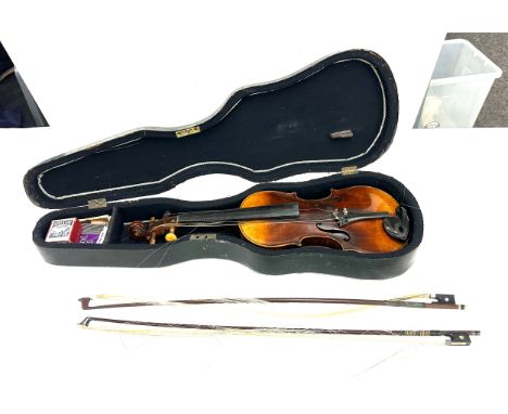 Vintage cased Violin and 2 bows, a/f