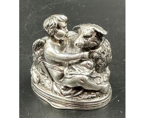 A Continental silver, marked 800, snuff box.