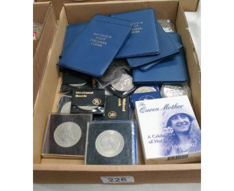 10 decimal first sets, 30 mixed coins and 10 various coins