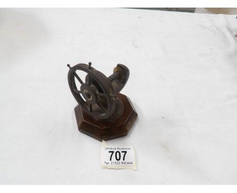 A nutcracker as a ship's wheel