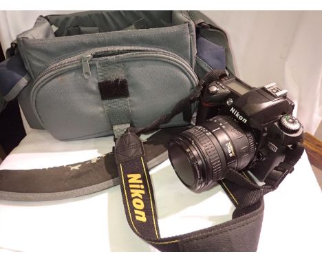 Nikon D70 digital camera and lens. UK P&amp;P Group 2 (£20+VAT for the first lot and £4+VAT for subsequent lots) 