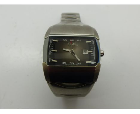 ONE: by Sekonda gents quartz wristwatch with date aperture on a stainless steel bracelet, requires battery. UK P&amp;P Group 